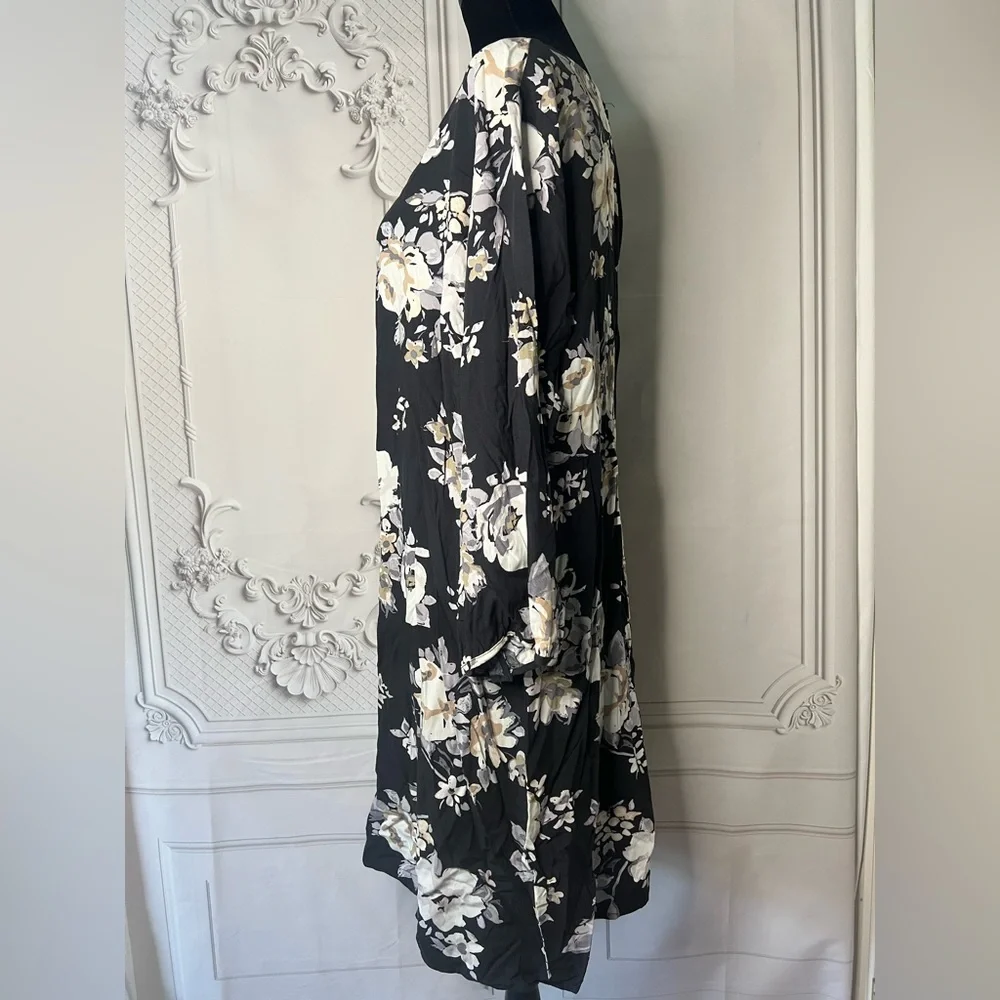 Old Navy Long Sleeve Black Floral Printed Lightweight Mini Dress NEW - Picture 2 of 6